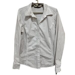 Style Co Button Up Shirt Women Size 18 White Gray Pinstripe Stretch Cotton Blend